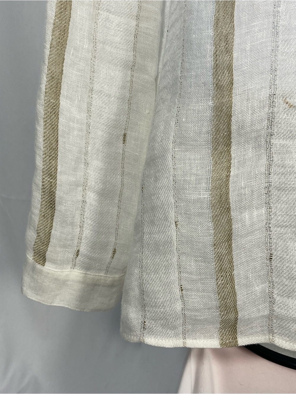 Etcetera Cream w/Gold Accents V neck Tunic. 97% Linen Blend. Flowy sophisticated - Picture 4 of 8
